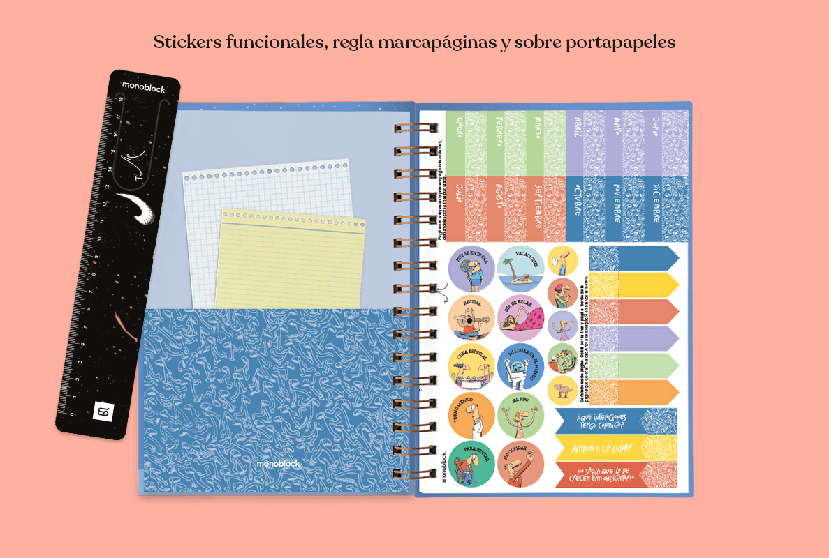 Una agenda 2022 abierta en donde se ve una plancha de stickers, un marcapáginas con regla y un sobre portapapeles, todo ilustrado por Tute